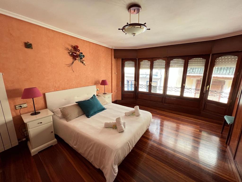 Bermeo Park Villa Luaran gambar